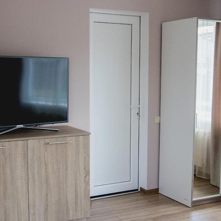 Apartments In Joniskis Екстериор снимка